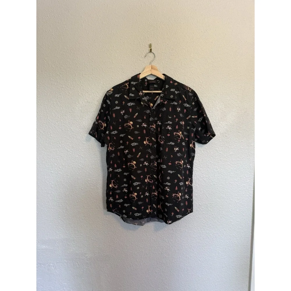 Disney Shirt Men's XLBlack Printed Our Universe Mulan Short Sleeve Button-Up